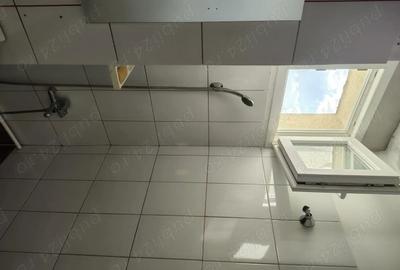 Apartament cu 3 camere semidecomandat în Berceni - 3