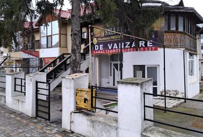 Spațiu comercial, de 893 mp, în Central - 1