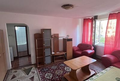Apartament cu 2 camere semidecomandat, mobilat în Tomis II