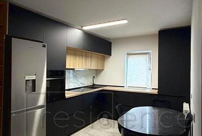 Apartament cu 4 camere decomandat în Zorilor