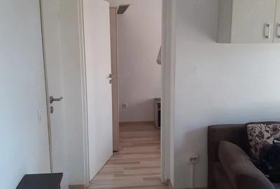 Garsonieră decomandată în Central