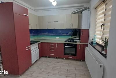 Casă cu 4 camere cu Canalizare în Hărman
