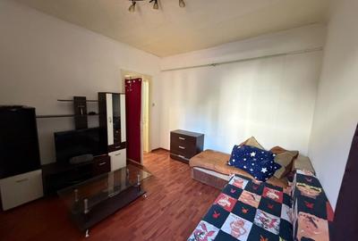 Garsonieră decomandată, mobilată în Unirii