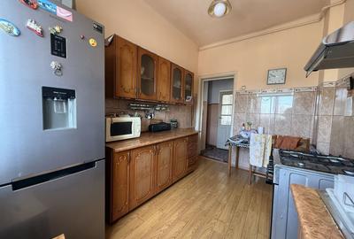 Apartament cu 4 camere semidecomandat, mobilat în Prelungirea Ferentari - 4