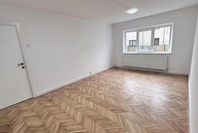 Spațiu comercial, de 50 mp, în Micro 12 - 1