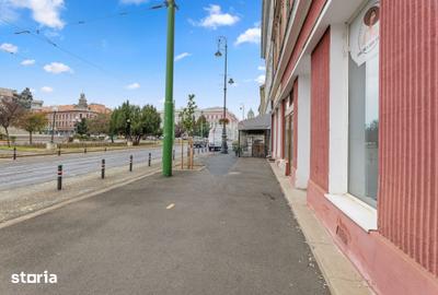 Spațiu comercial, de 80 mp, în Central