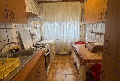 Apartament cu 2 camere decomandat în Păcii