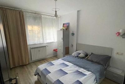Apartament cu 2 camere decomandat, mobilat în Victoriei
