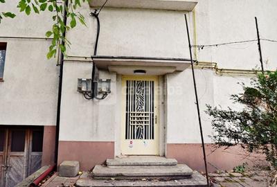Casă individuală cu 10 camere cu Canalizare în Central - 5