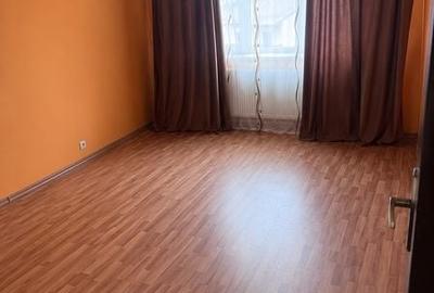 Apartament cu 3 camere în Alfa