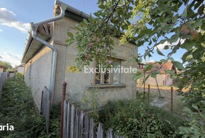 Casă cu 3 camere cu Teren 1036 Mp în Central