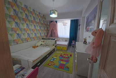 Casă cu 4 camere cu Teren 160 Mp în Palazu Mare - 16