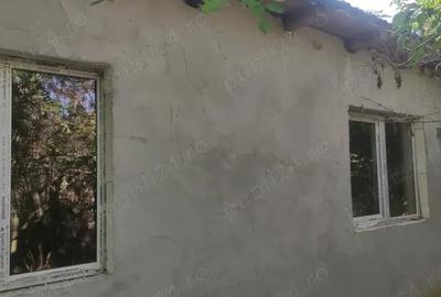 Casă cu 1 camere cu Teren 1700 Mp în Smirna - 1