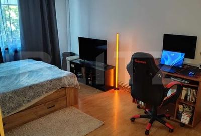 Apartament cu 3 camere decomandat, mobilat în Central