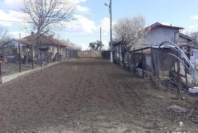 Teren de 816 mp, în Movilița - 3