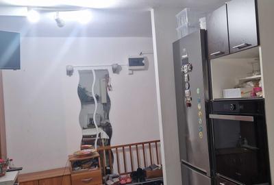 Apartament cu 2 camere semidecomandat în Central - 1