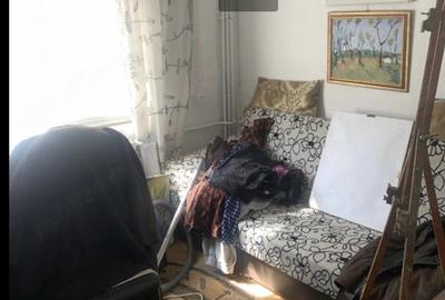 Apartament cu 4 camere decomandat în Crihala