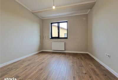 Casă cu 4 camere cu Canalizare în Tunari - 2