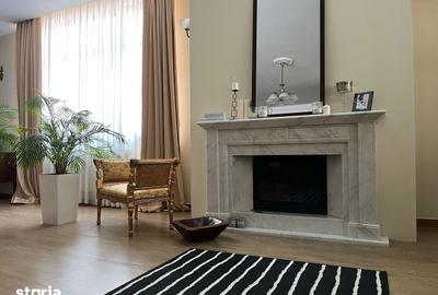 Casă cu 6 camere cu Canalizare în Central