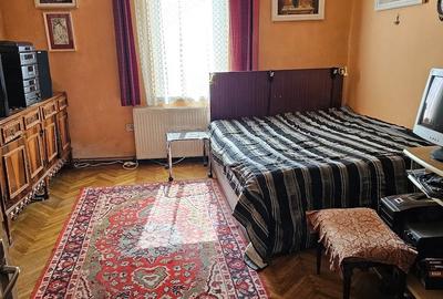 Casă cu 2 camere cu Teren 306 Mp în Central