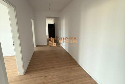 Apartament cu 4 camere decomandat în Tractorul - 2
