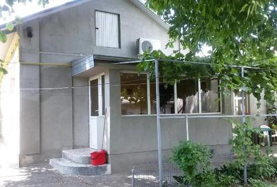 Casă cu 7 camere cu Teren 400 Mp în Central - 1