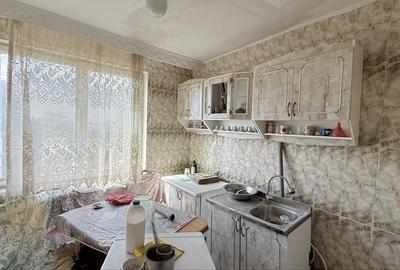 Apartament cu 3 camere decomandat în Independenței