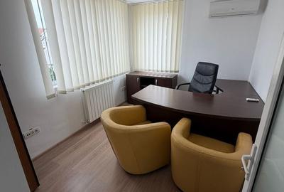Casă individuală cu 13 camere cu Canalizare în Titulescu - 18