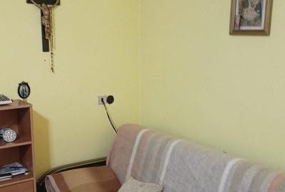 Casă cu 3 camere cu Teren 1435 Mp în Central