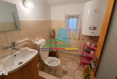 Casă cu 4 camere cu Teren 251 Mp în Tulnici