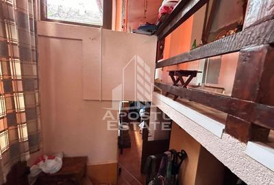 Apartament cu 4 camere semidecomandat în P-ța Maria - 4