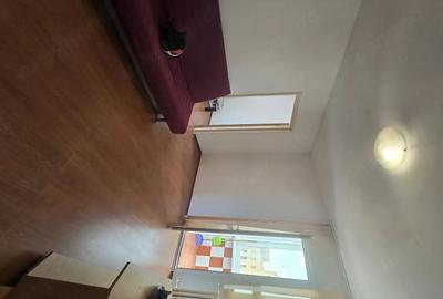 Apartament cu 2 camere semidecomandat în Berceni