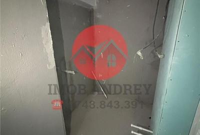 Apartament cu 2 camere decomandat în E3