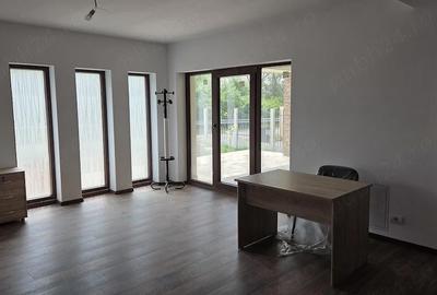Apartament cu 4 camere decomandat în Odăile - 2