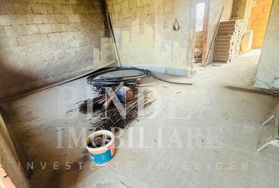Casă cu 5 camere cu Teren 602 Mp în Giarmata