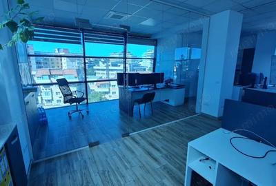 Spațiu comercial, de 160 mp, în Central