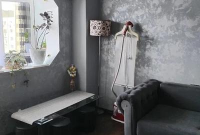 Apartament cu 3 camere decomandat în Drumul Taberei