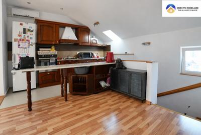 Apartament cu 3 camere semidecomandat în Central