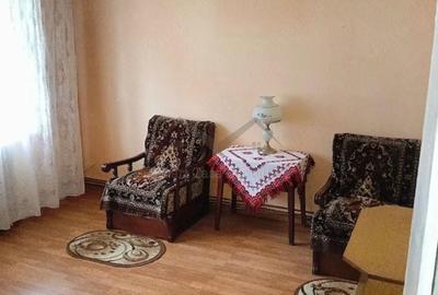 Apartament cu 2 camere decomandat în Nicolina
