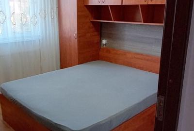 Apartament cu 2 camere semidecomandat în Florilor