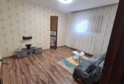 Apartament cu 2 camere decomandat în Roșu