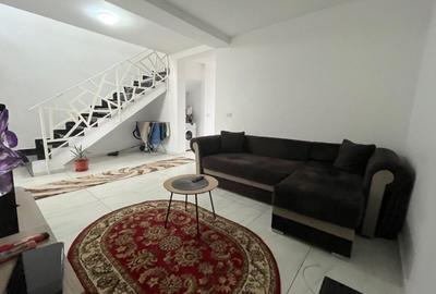 Casă cu 3 camere cu Canalizare în Giroc
