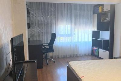 Apartament cu 2 camere decomandat în - 5