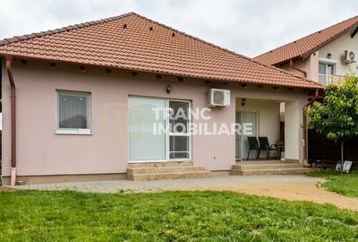 Casă cu 3 camere semidecomandat cu Teren 433 Mp în Vladimirescu