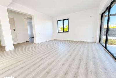 Casă cu 4 camere în Clinceni