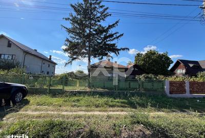 Casă cu 2 camere cu Teren 668 Mp în Petrești