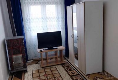 Apartament cu 2 camere semidecomandat în Agadici