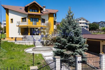 Casă cu 10 camere cu Canalizare în Valea Lupului