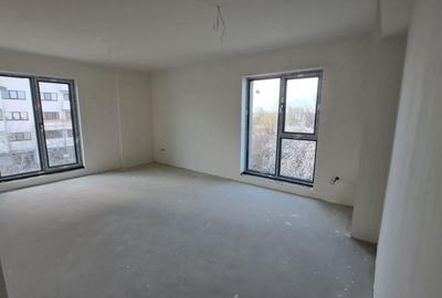 Apartament cu 3 camere decomandat în Jiului