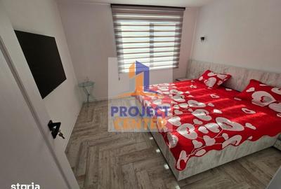 Apartament cu 3 camere semidecomandat în Calea București